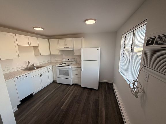 2nd image of 520 N Walker St #3