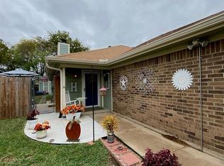 7517 April Ln, North Richland Hills, TX 76182