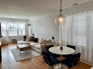 2647 N Harding Ave #2, Chicago, IL 60647