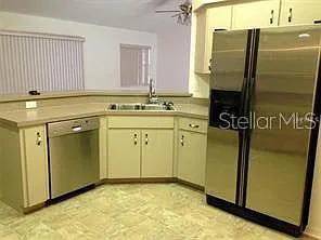 3 bed, 2.0 bath, 1671 sqft, $2,000 — Photo 3