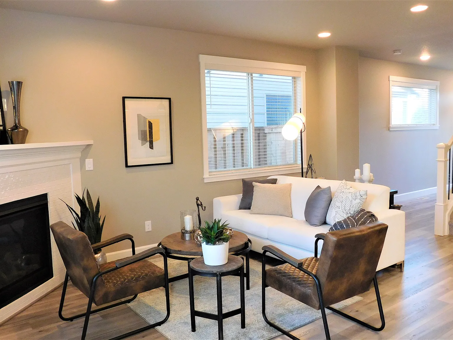 4 bed, 2140 sqft, $2,795 — Photo 3
