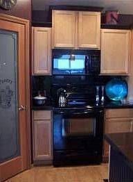 5th image of 455 Tam O Shanter Dr