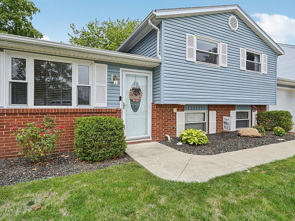 1st image of 407 Parkdale Dr