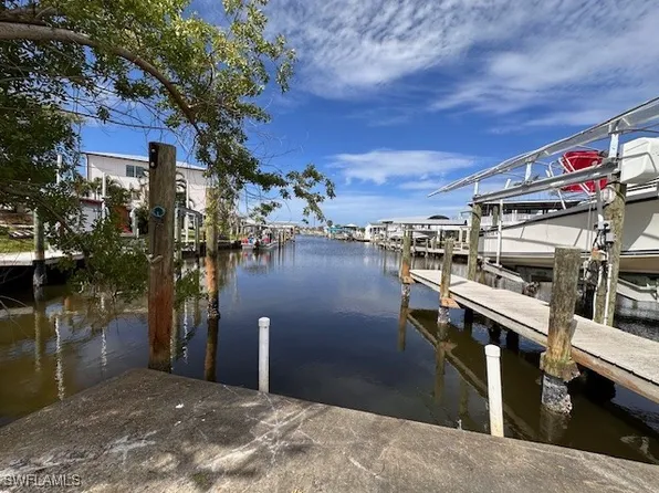 2623 York Rd, Saint James City, FL 33956