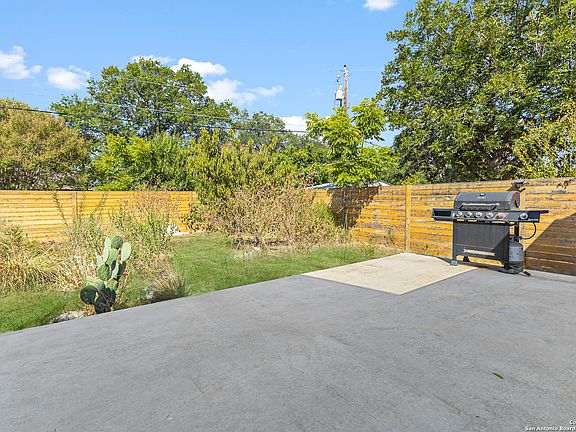 5th image of 9539 Mider Dr