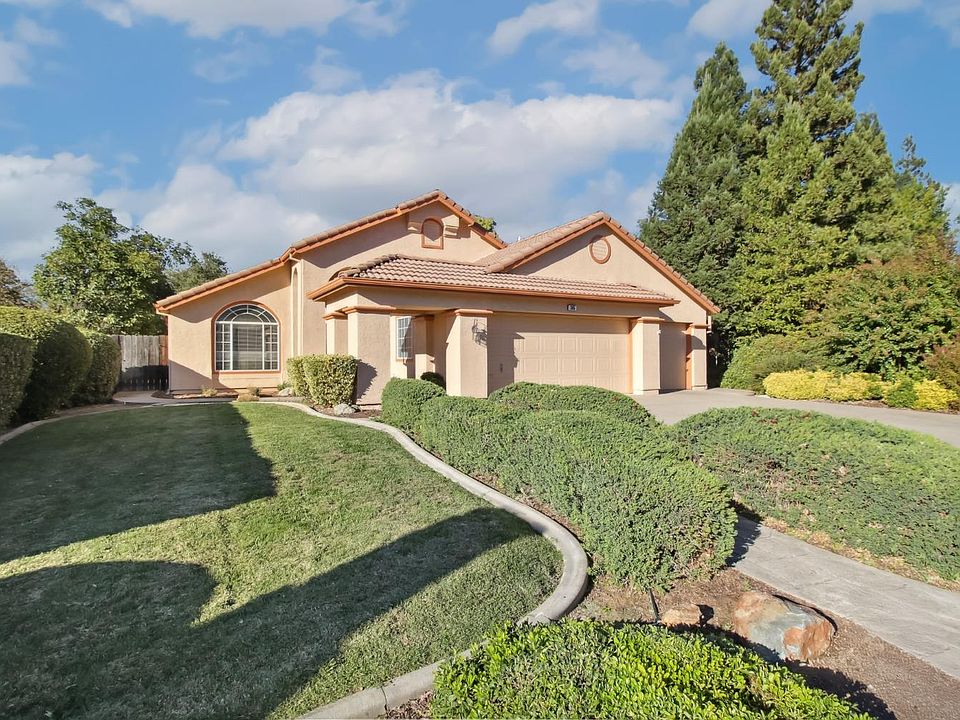 1st image of 385 Silberhorn Dr