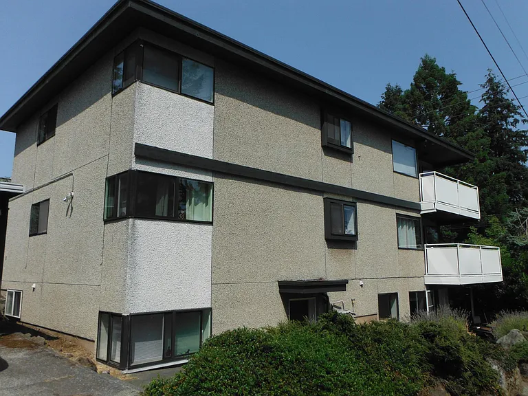 8601 15th Ave NE #201 — Photo 1