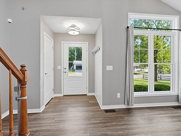 3rd image of 2623 Persimmon Pl