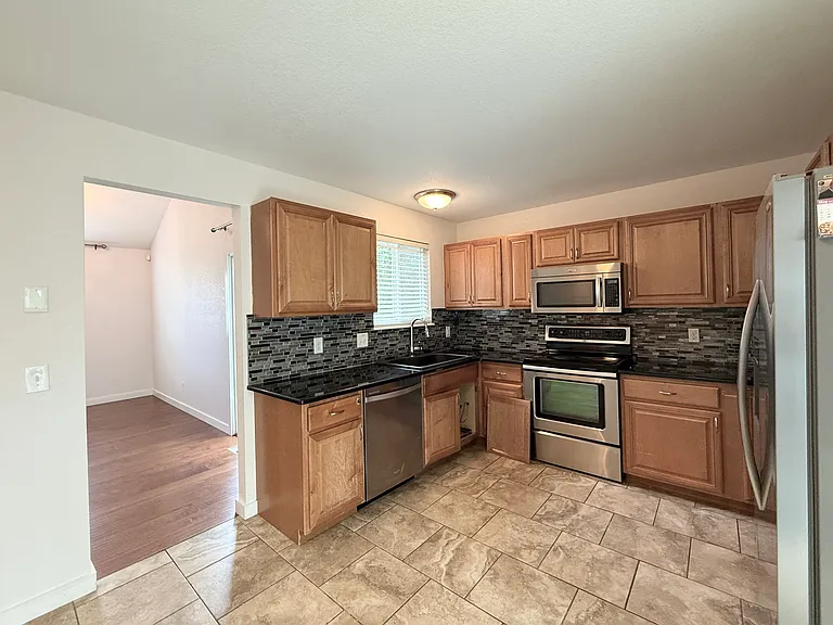 E Rice Pl — Photo 4