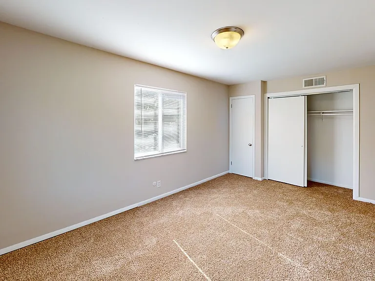 Aspen Pointe Apartments — Photo 33