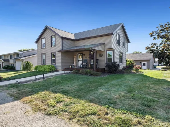 303 S Prairie Ave, Polo, IL 61064