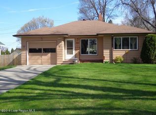 211 E Bancroft Ave, Fergus Falls, MN 56537
