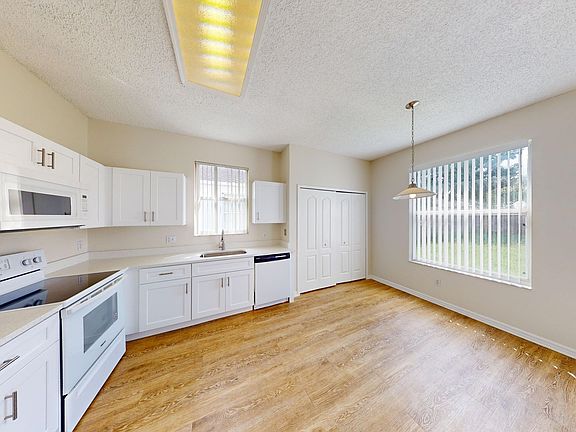 2nd image of 11954 Redbridge Dr