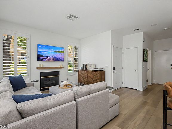 2nd image of 251 S Green Valley Pkwy Unit 5514