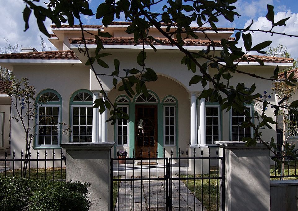 1st image of 1017 Aloma Ave