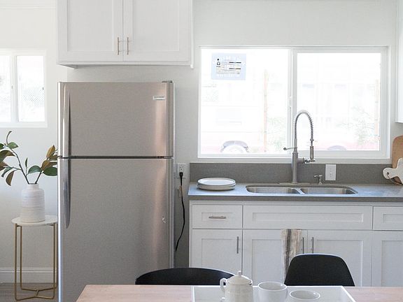 4th image of 2508 Inez St