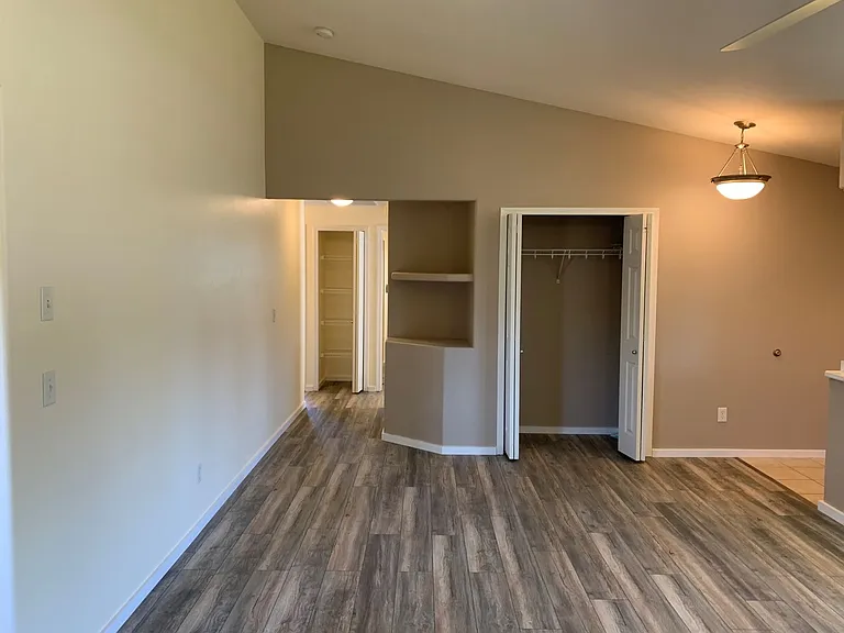 7467 Clamdigger Dr — Photo 8