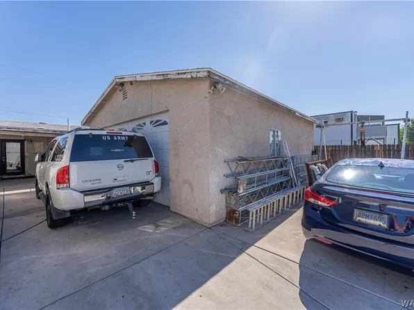 204 Moser Ave, Bullhead City, AZ 86429