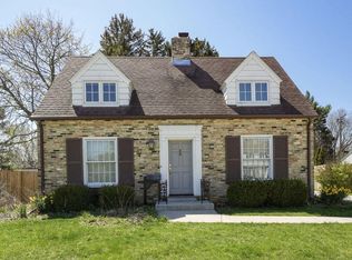 419 Shoreland Dr, Racine, WI 53402