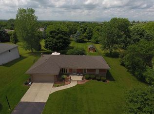 6388 Walnut Grove Rd, Loves Park, IL 61111