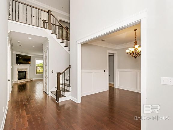 5th image of 34182 Farrington Ln