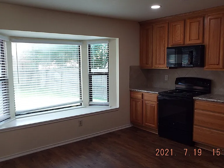 6311 Encanto Point Dr — Photo 5