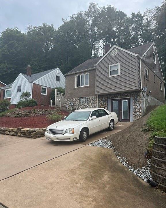 1st image of 419 Mary St
