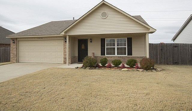 Like New with Neighborhood Park!