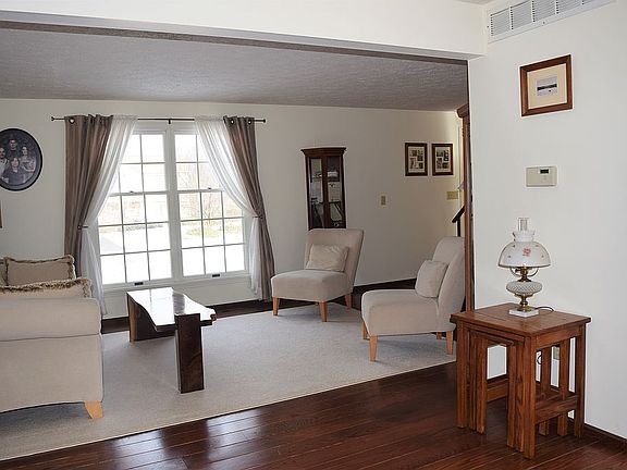 Hardwoods in living/dining