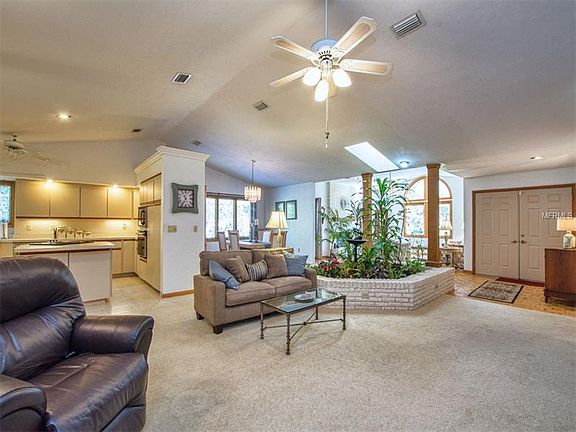 5th image of 207 Waterwood Dr