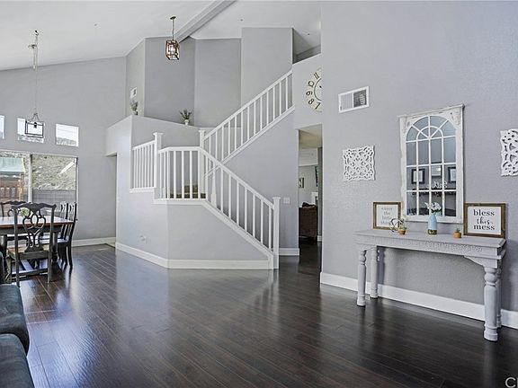 3rd image of 15027 Camellia Dr