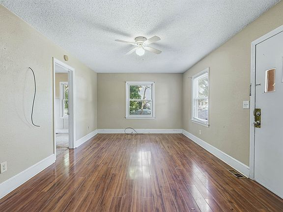 5th image of 101 Tyler Ct