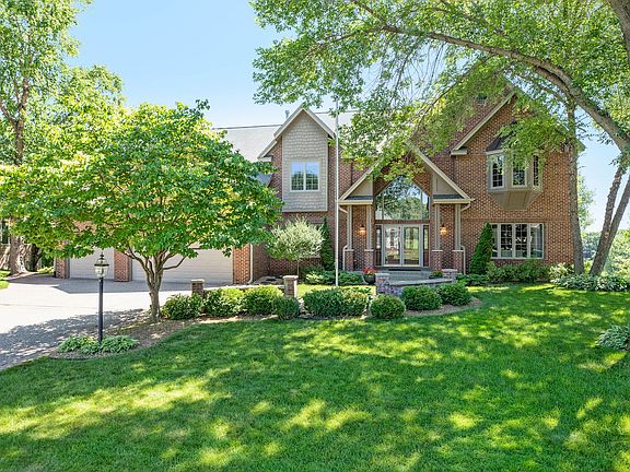 2nd image of 9297 Wedgewood Dr
