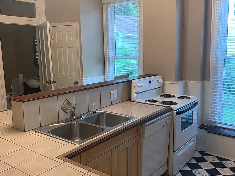 1309 High St — Photo 3