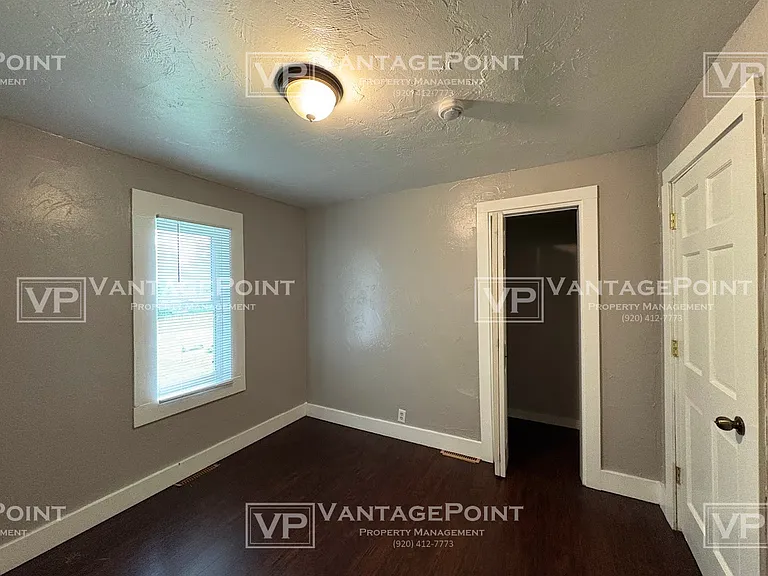1219 Marshall Ave — Photo 8