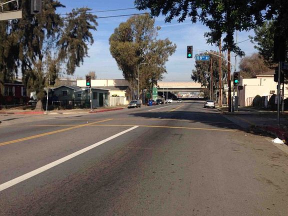 5th image of 11823 S Main St