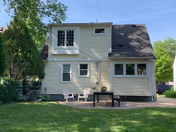 3rd image of 1538 Chapin Ave