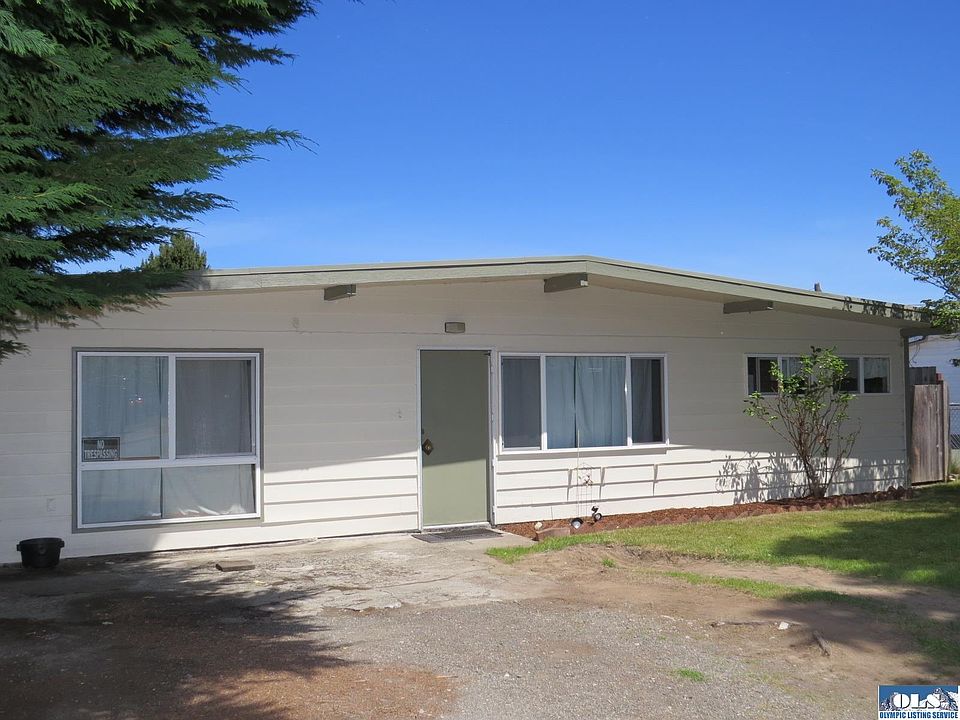 1st image of 2217 E 6th Ave