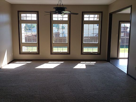 5th image of 4113 Eagle Valley Dr