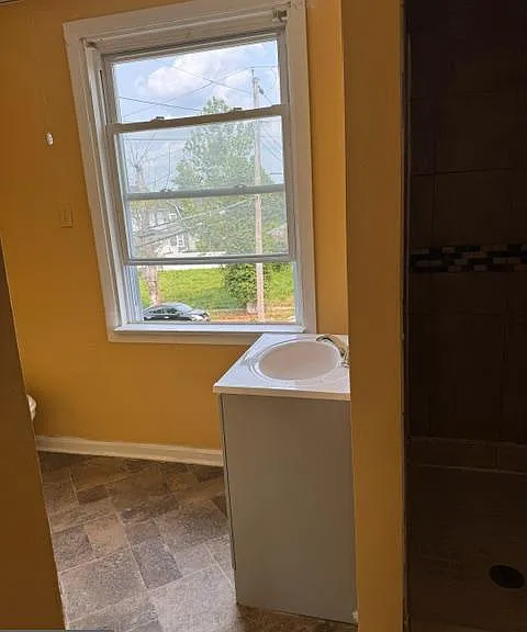 5108 Midwood Ave — Photo 14