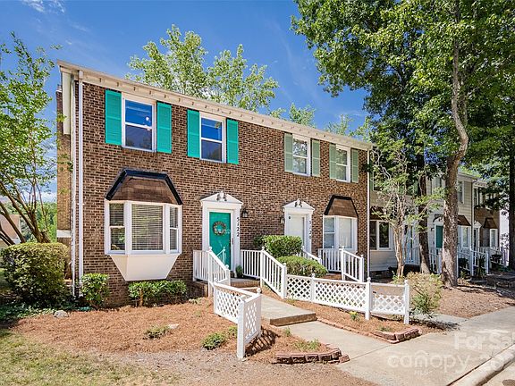 2nd image of 5122 Fair Wind Ln