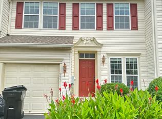 221 S Savanna Dr, Pottstown, PA 19465
