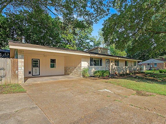 3rd image of 2603 Elmore Park Rd