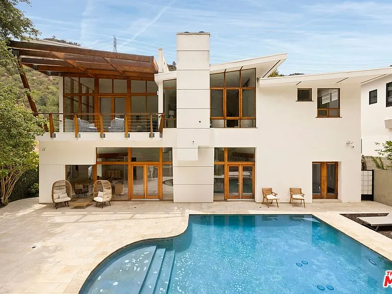 3600 Mandeville Canyon Rd — Photo 22
