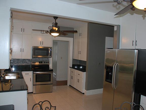 4th image of 423 Park Lake Cir