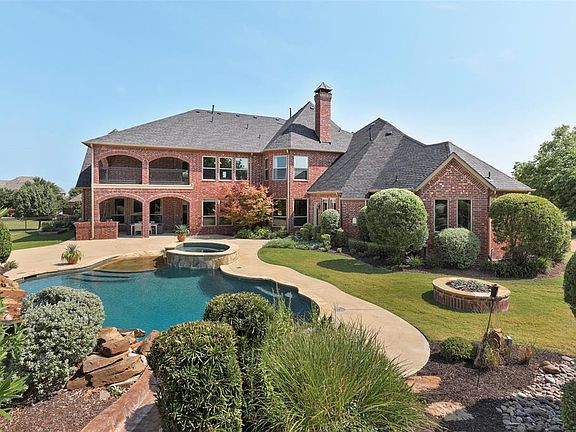 3rd image of 2561 Westview Ct