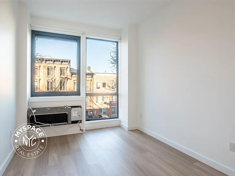 650 Madison St #3F — Photo 3