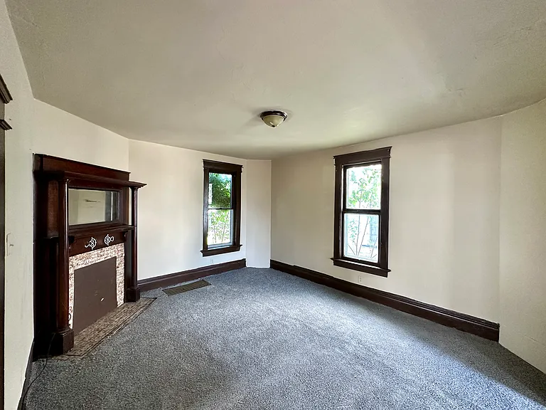 413 Bartram Ave — Photo 4
