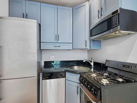 4th image of 233 E 29th St APT 2S