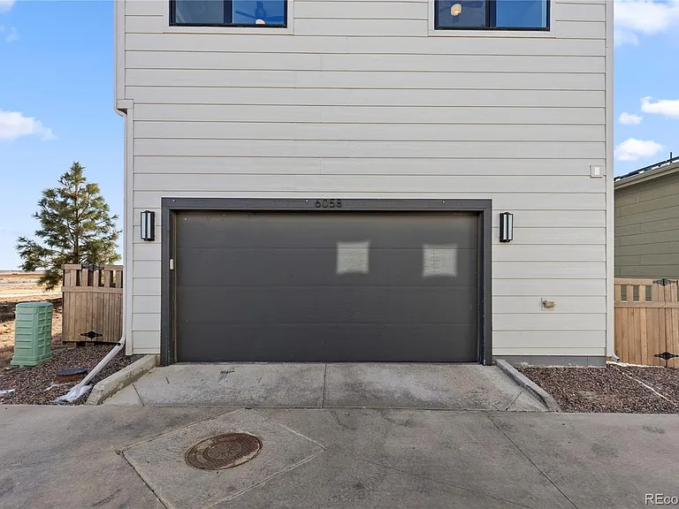 6058 N Perth St — Photo 38
